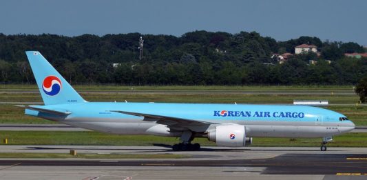 Avião Boeing 777F Korean Air Cargo