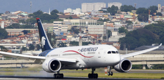 Avião Boeing 787-8 AeroMexico