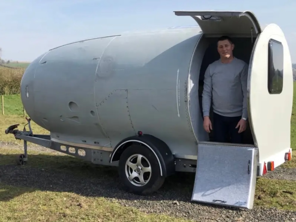 Carenagem motor avião mini-trailer cozinha camas
