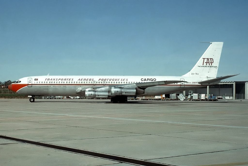 Avião TAP Cargo Boeing 707-300C