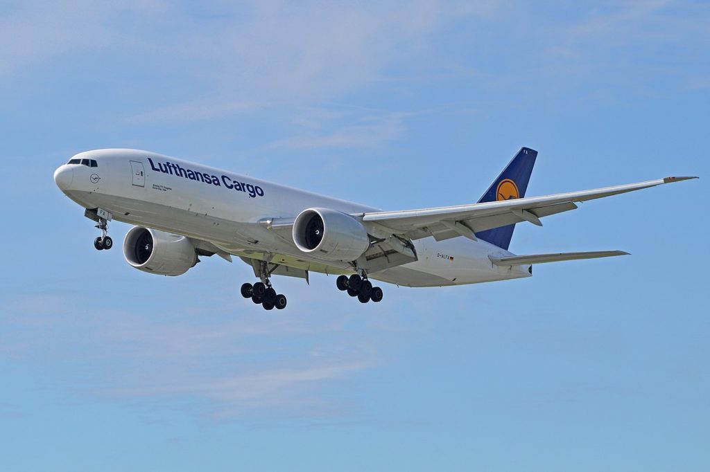 Avião Boeing 777F Lufthansa Cargo