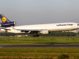 Avião McDonnel Douglas MD-11F Lufthansa Cargo