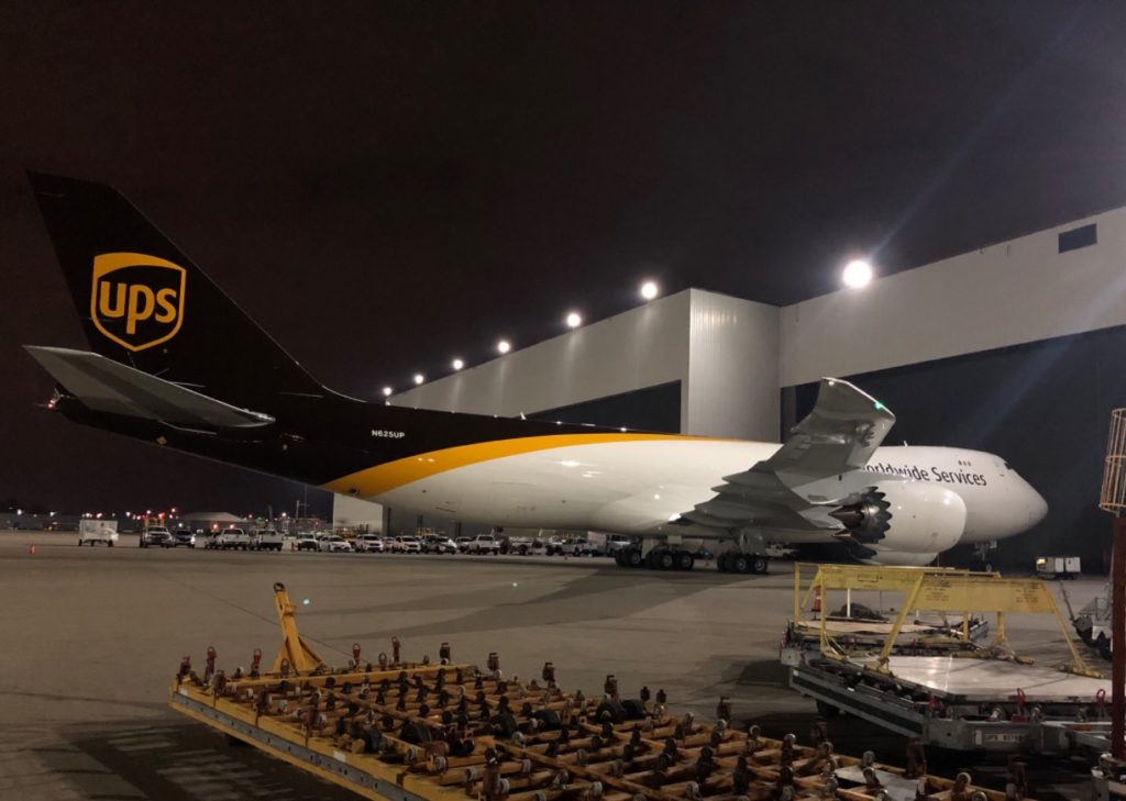 Avião Boeing 747-8F UPS