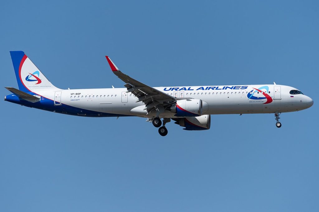 Avião Airbus A321neo Ural Airlines