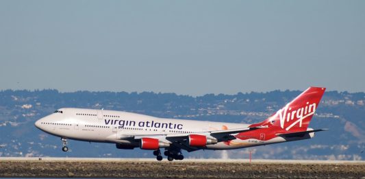 Avião Boeing 747-400 Virgin Atlantic