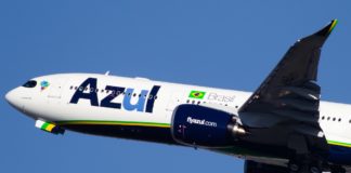 Após eliminação para a Noruega, A330 da Azul decola para o Brasil com apenas dois jogadores da Seleção a bordo Avião Airbus A330neo A330-900 Azul