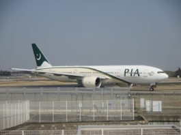 Avião Boeing 777-200ER PIA Pakistan International Airlines AP-BMH