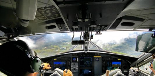 Pilotos Avião DHC-6-400 Cockpit Cabine