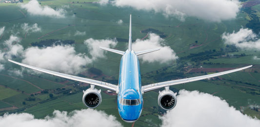 Avião Embraer E195-E2 KLM Cityhopper