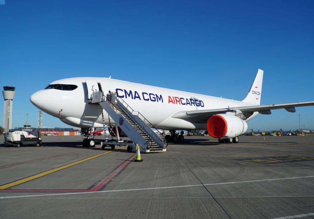 Avião Airbus A330-200F CMA GCM Air Cargo