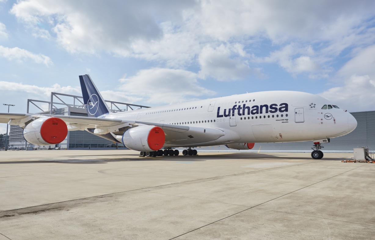 Los aviones gigantes A380 de Lufthansa resultan dañados mientras estaban almacenados en España