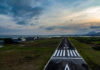 Maricá-RJ apresenta expansão do aeroporto e projetos aeroespaciais na maior feira de aviação da América Latina