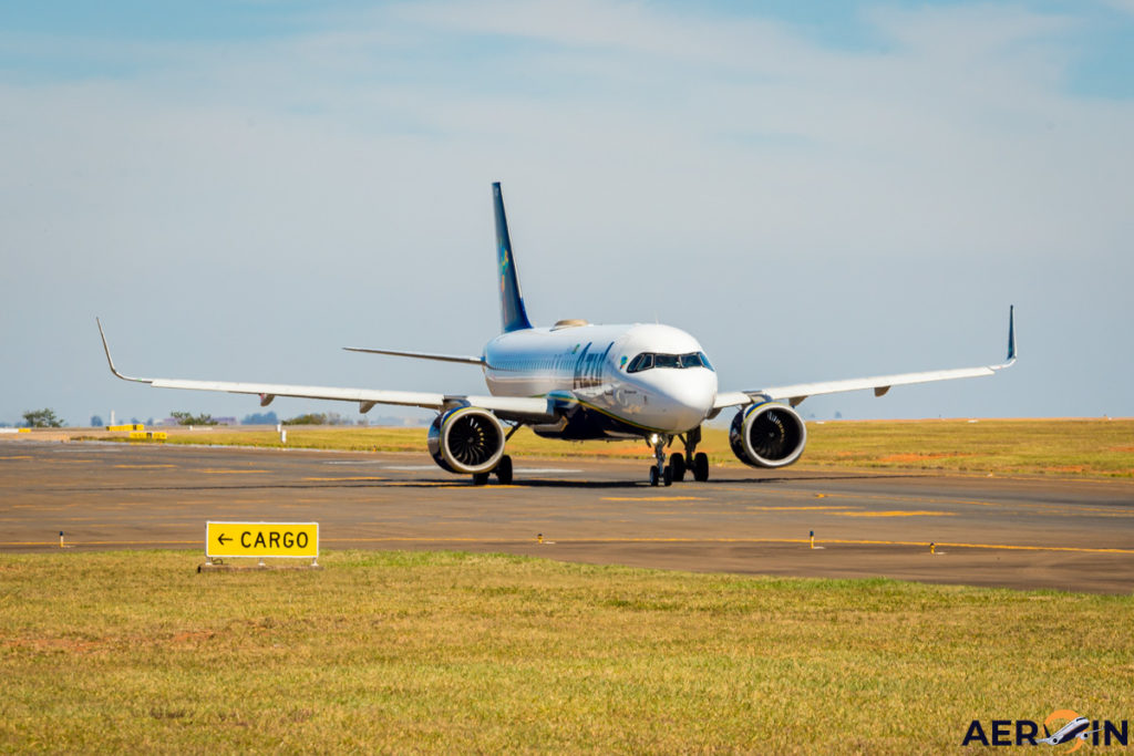 Chega ao Brasil mais um avião direto da fábrica para a Azul Linhas