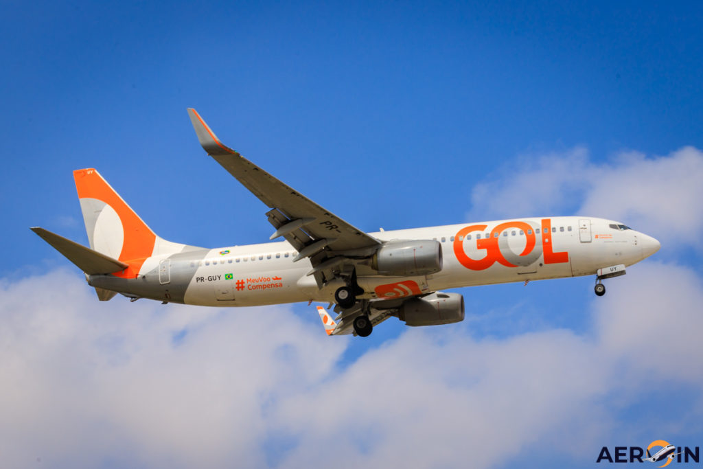 Estranhos barulhos no porão de avião da GOL fazem pilotos retornarem à  origem