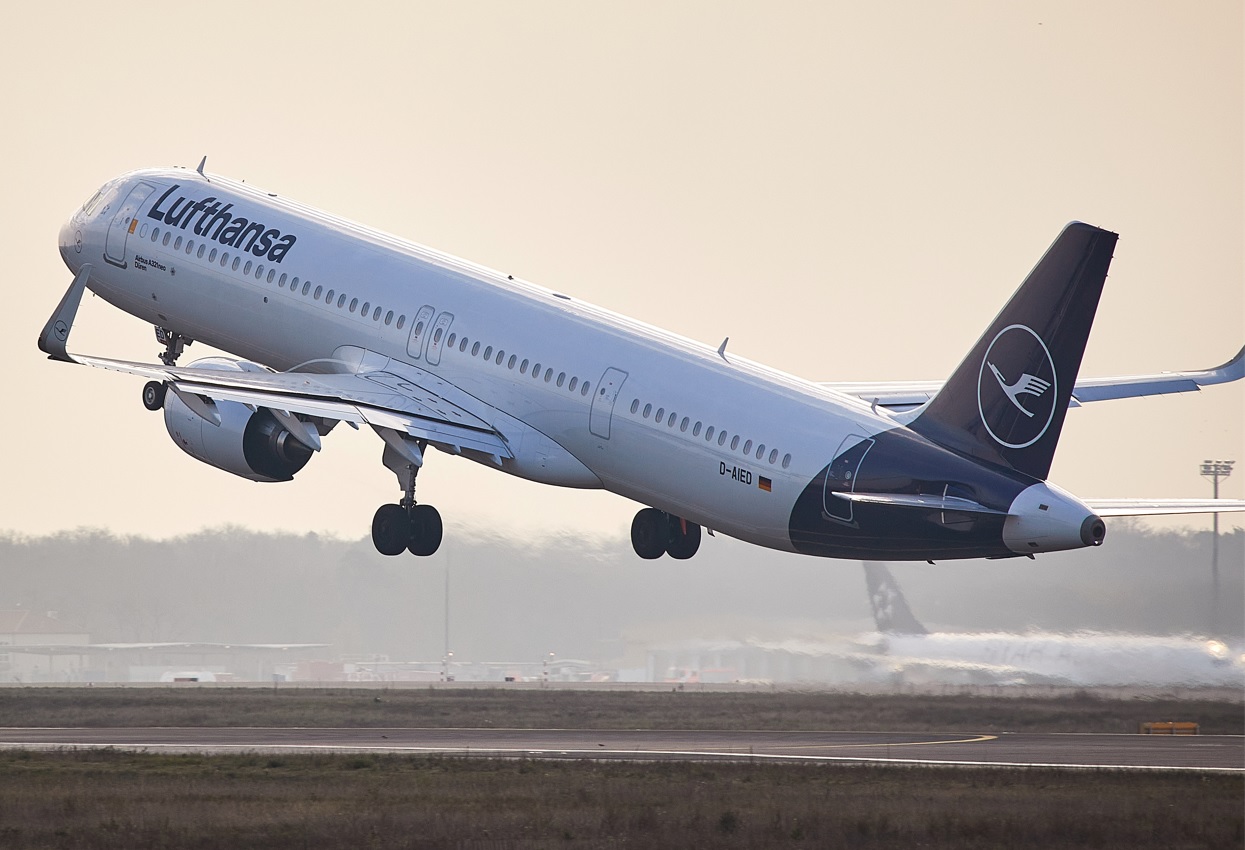 Lufthansa senkte ihr Rating und verlor das „Fünf-Sterne“-Rating der Fluggesellschaft