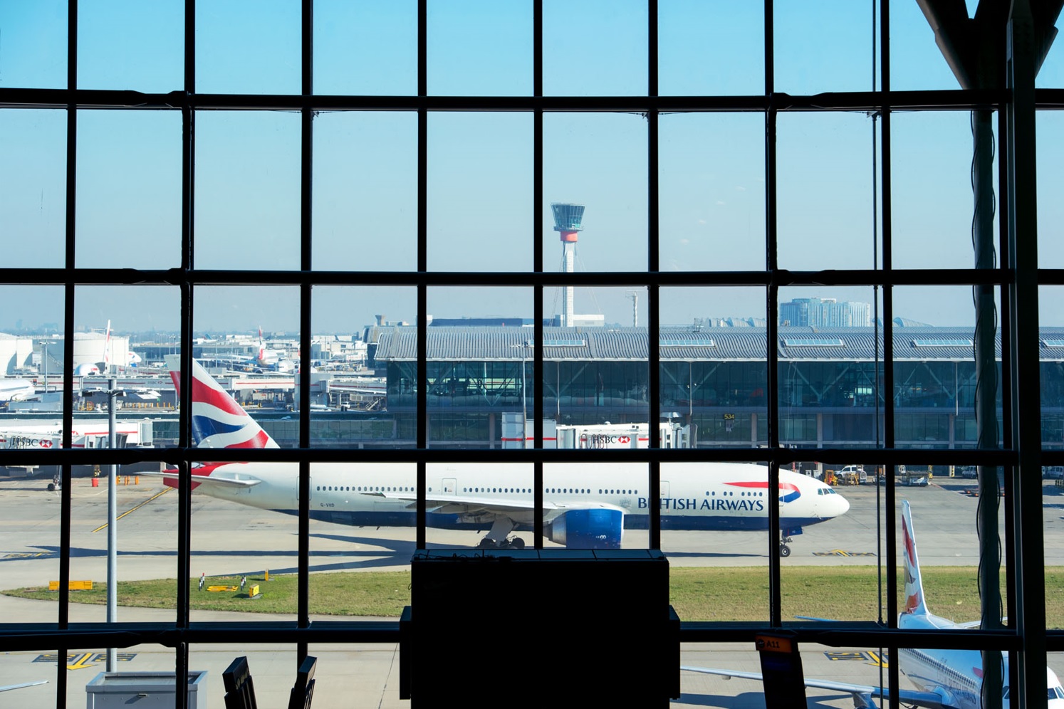 “NATS deve responder sobre sua responsabilidade neste fiasco”, diz IATA sobre o caos no tráfego aéreo britânico