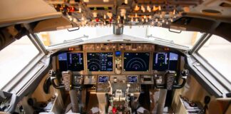 Pilotos relatam bug no piloto automático do Boeing 737 MAX durante arremetidas