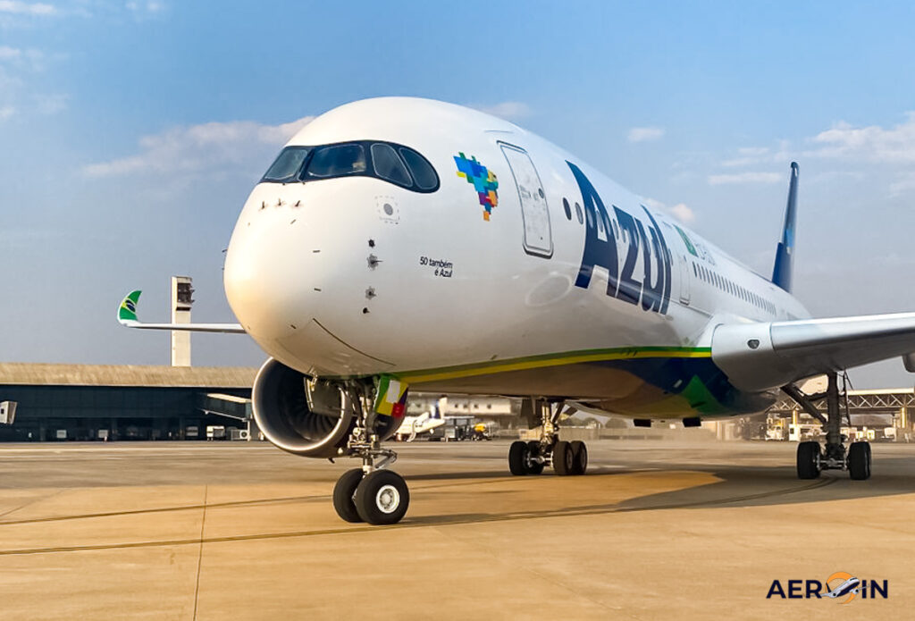 Aterrissa em solo brasileiro o maior avião da história da Azul: o Airbus  A350XWB