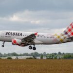 Volotea-A319-landing-s
