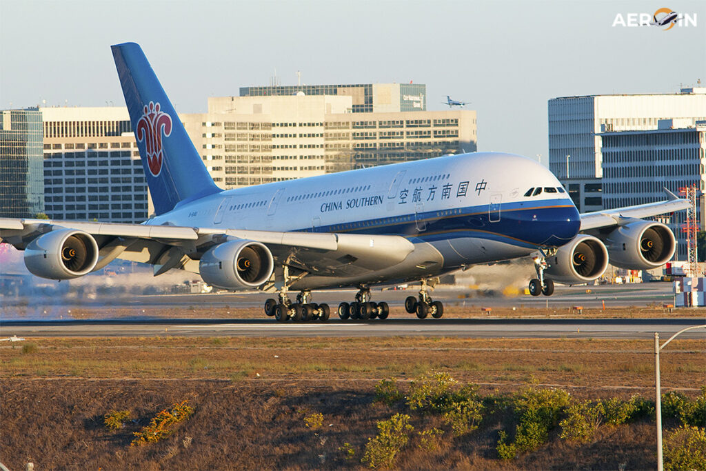 Con un avión de menos de 10 años, la compañía realiza su último vuelo con un Airbus A380
