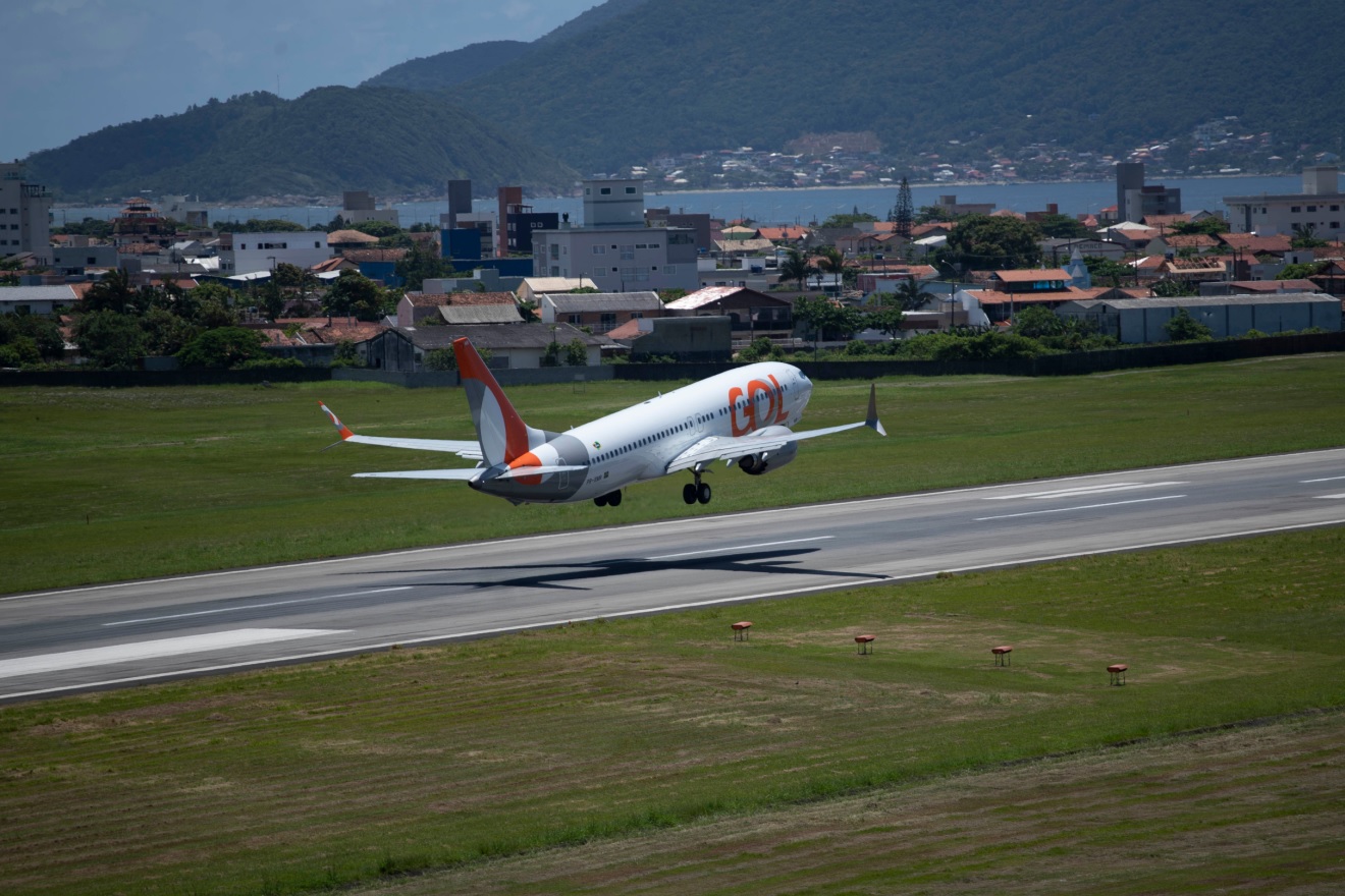 GOL cancela todas as operações no Aeroporto de Navegantes após