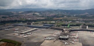 Homem com mochila próximo à cerca do Aeroporto de Guarulhos foi preso após a Receita acionar a PF