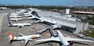 SUS realiza segundo transporte de sangue raro na cabine de avião para salvar paciente em Minas Gerais