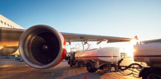 Anac propõe metas de redução de CO₂ para empresas aéreas e prevê multa de R$ 750 por tonelada não reduzida