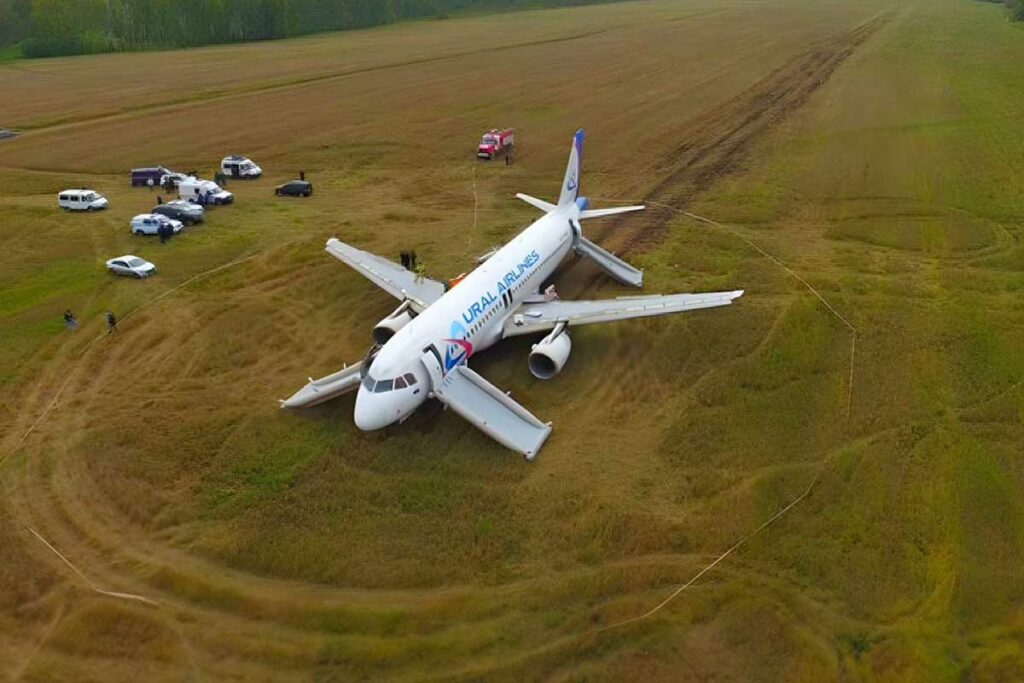 Será definitivo y el avión que aterrizó en un campo de trigo en Rusia no volverá al cielo