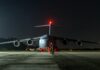 Boeing C-17 da Força Aérea dos EUA realiza missão secreta em Moscou com diretor da CIA a bordo