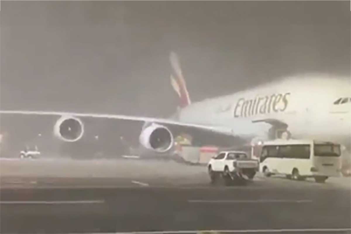 Emirates Airlines was forced to provide more than 250,000 meal vouchers to passengers stranded at Dubai Airport.