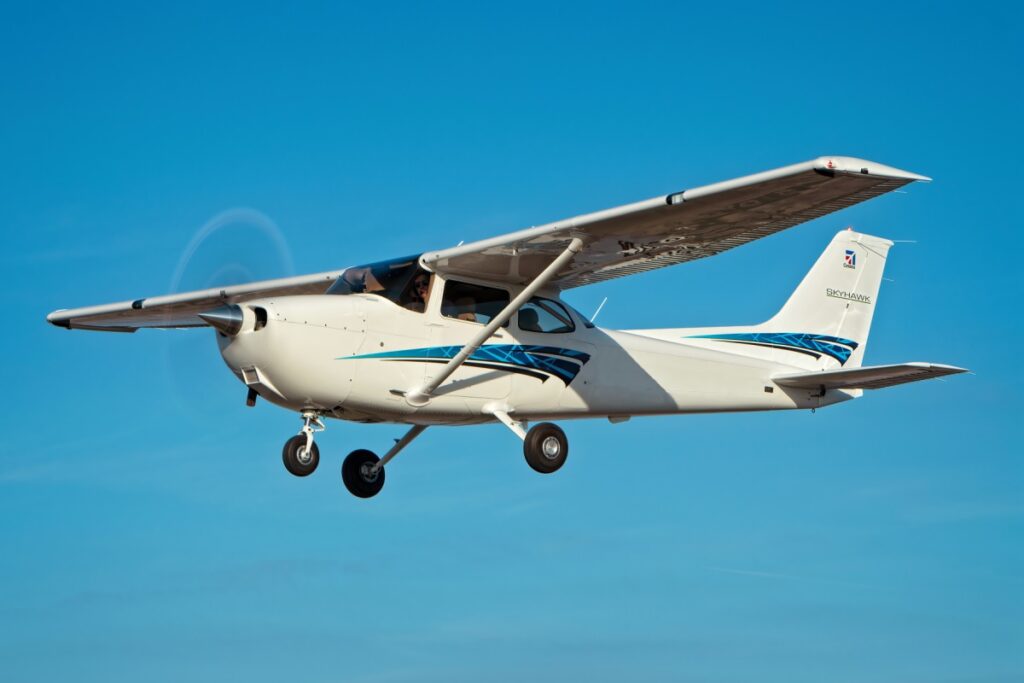 Avião mais produzido da história recebe encomenda de 48 unidades por escola  de treinamento de pilotos