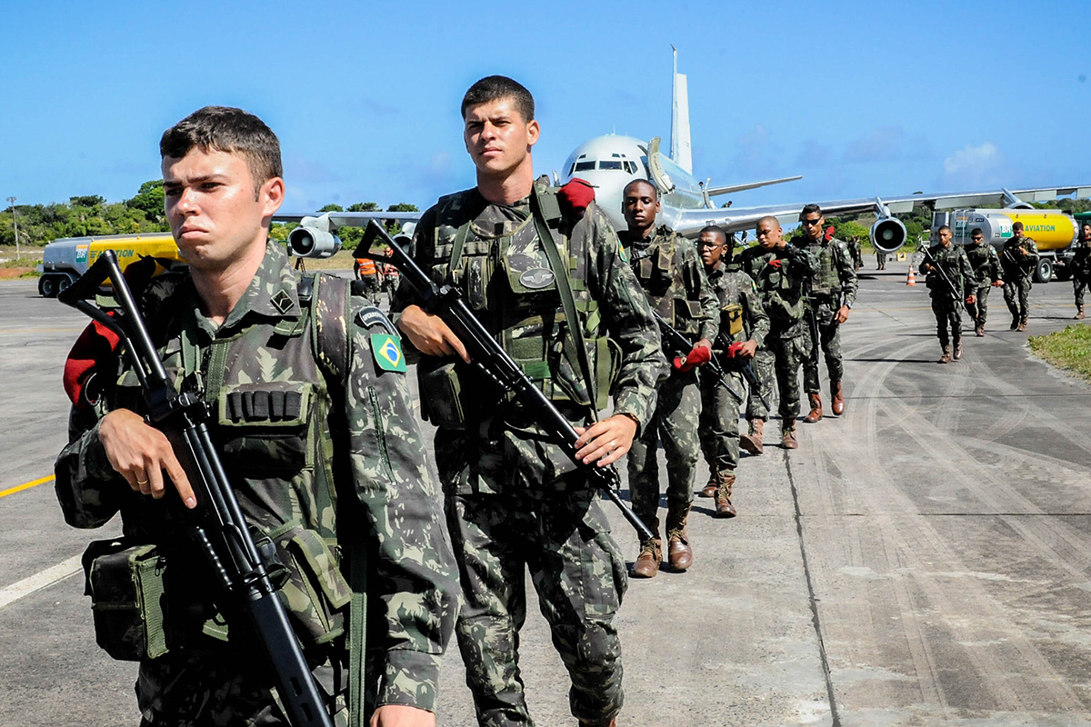 O tamanho do Exército Brasileiro - Forças Terrestres - Exércitos