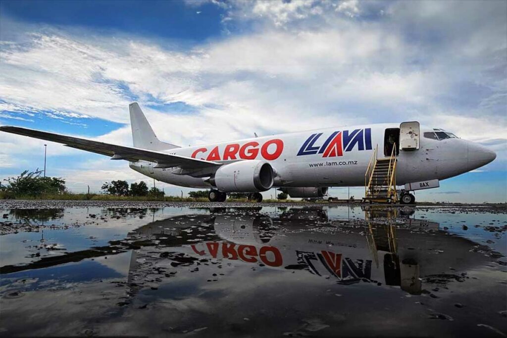 Linhas Aéreas de Moçambique (LAM) presenta su primer avión de carga