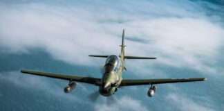 Letônia avalia o Embraer A-29 Super Tucano para combate a drones e criação de capacidade aérea própria