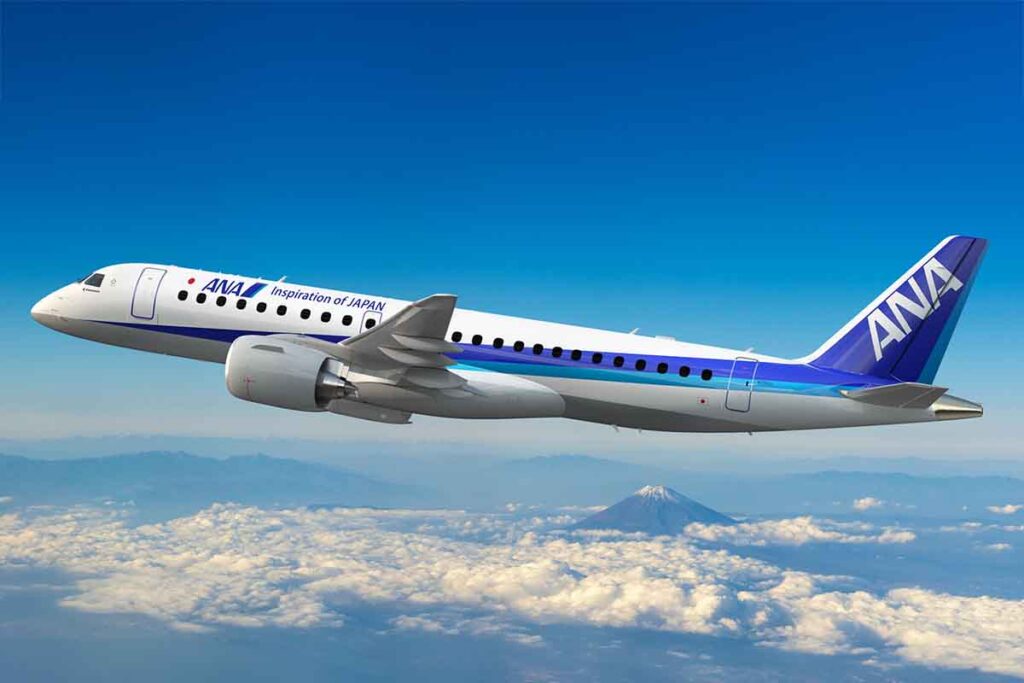 Avião E190-E2 da ANA em voo