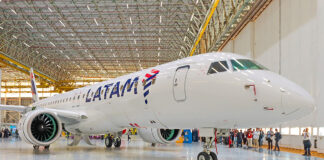 LATAM adiciona Brasília como primeiro destino dos voos de testes com o Embraer E195-E2