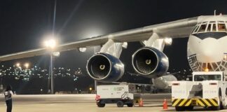Vídeos mostram que um avião soviético IL-76 pousou em dois aeroportos no Brasil