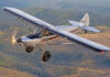 Clássico avião Piper Cub ganha nova versão com motor turboélice de baixo consumo e tecnologia regenerativa