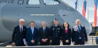 Força Aérea Tcheca batiza primeiro C-390 Millennium em homenagem a herói da Segunda Guerra Mundial