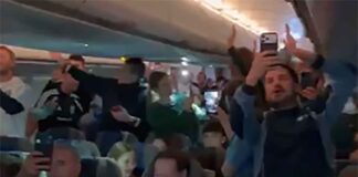 Voo com torcedores argentinos rumo à final da Copa teve pouso em local inesperado e cantor fazendo show a bordo