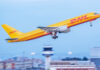 Avião da DHL é atingido por objeto não identificado durante tentativa de ataque terrorista em aeroporto alemão