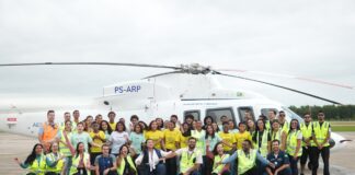 Crianças e adolescentes fazem primeiro voo de helicóptero em projeto de aviação offshore no Aeroporto de Macaé-RJ