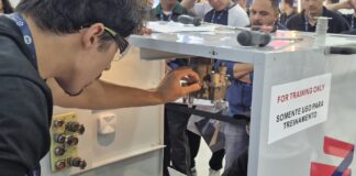 Incluindo competição, LATAM aproxima estudantes do mercado de manutenção aeronáutica durante a Feira MRO Brasil 2026