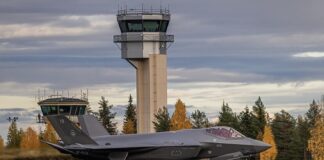 Histórica chegada do 1º caça F-35 da Finlândia é celebrada pelo país e pela Lockheed Martin